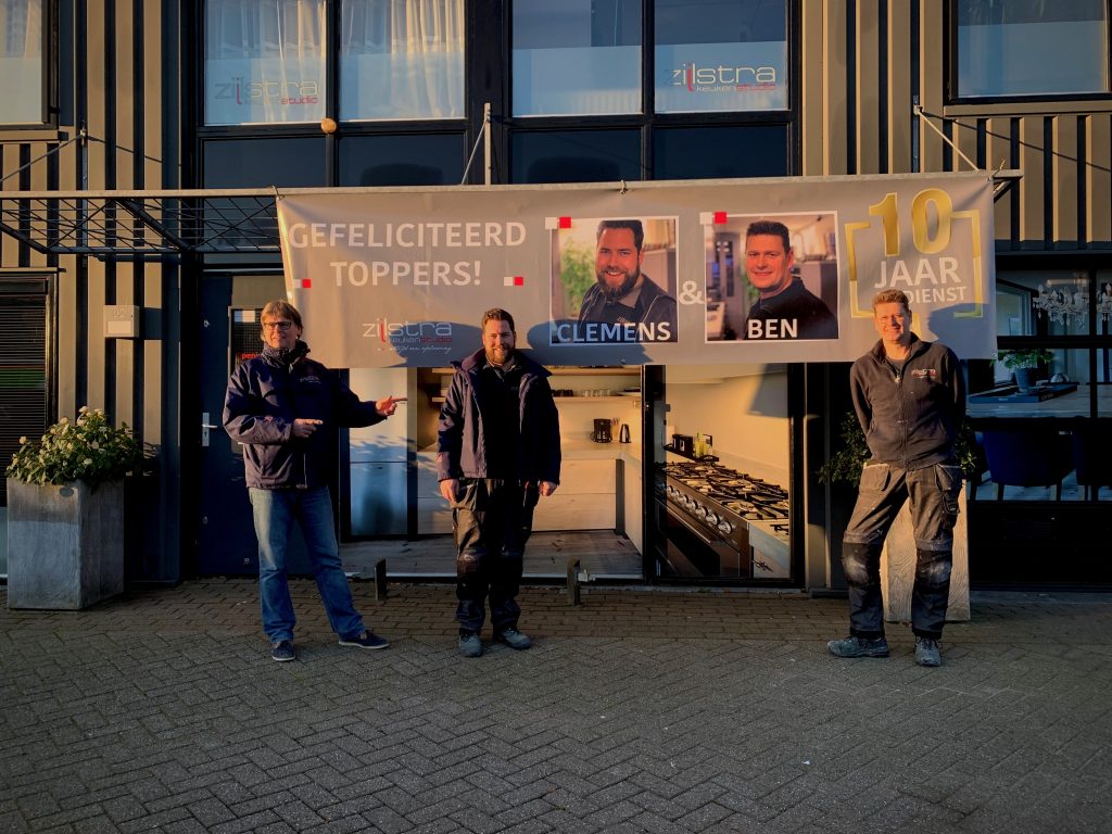 Ben en Clemens 10 jaar in dienst bij Zijlstra Keukenstudio