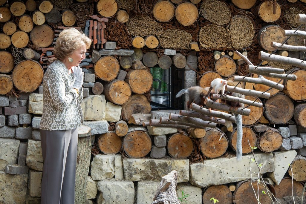 Voedselbos voor dwergapen in Apenheul geopend door Prinses Margriet