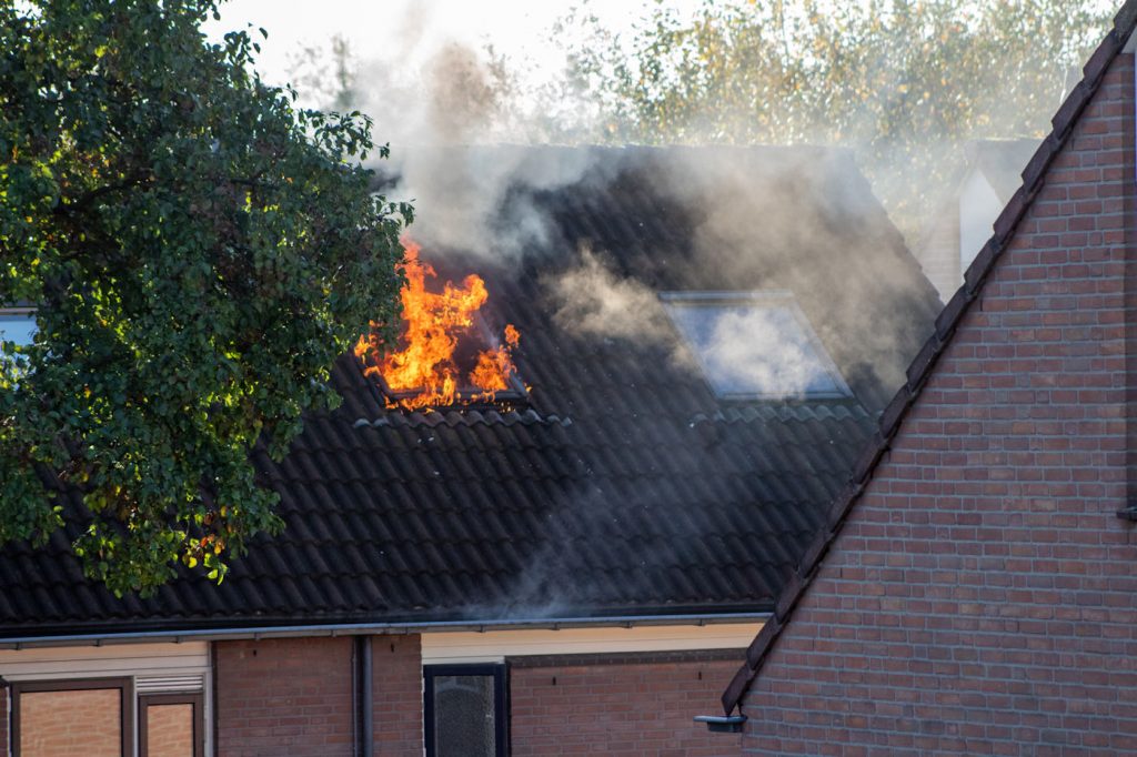 Wasdroger legt zolder in de as