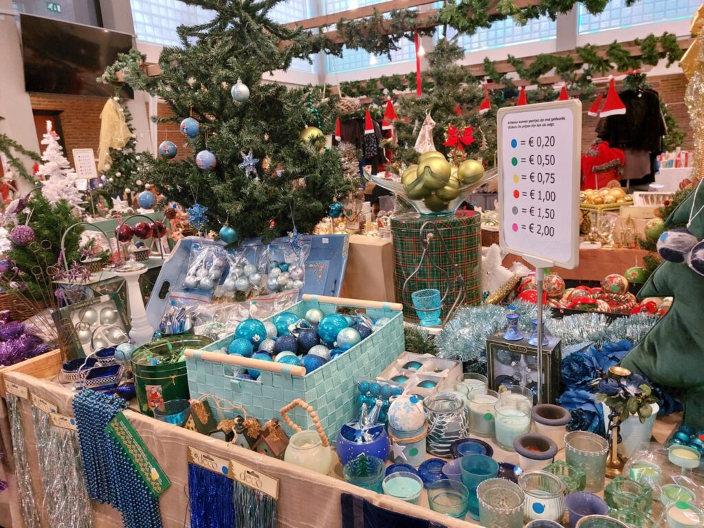 Hofstad kerk wordt verbouwd tot koopjeshal