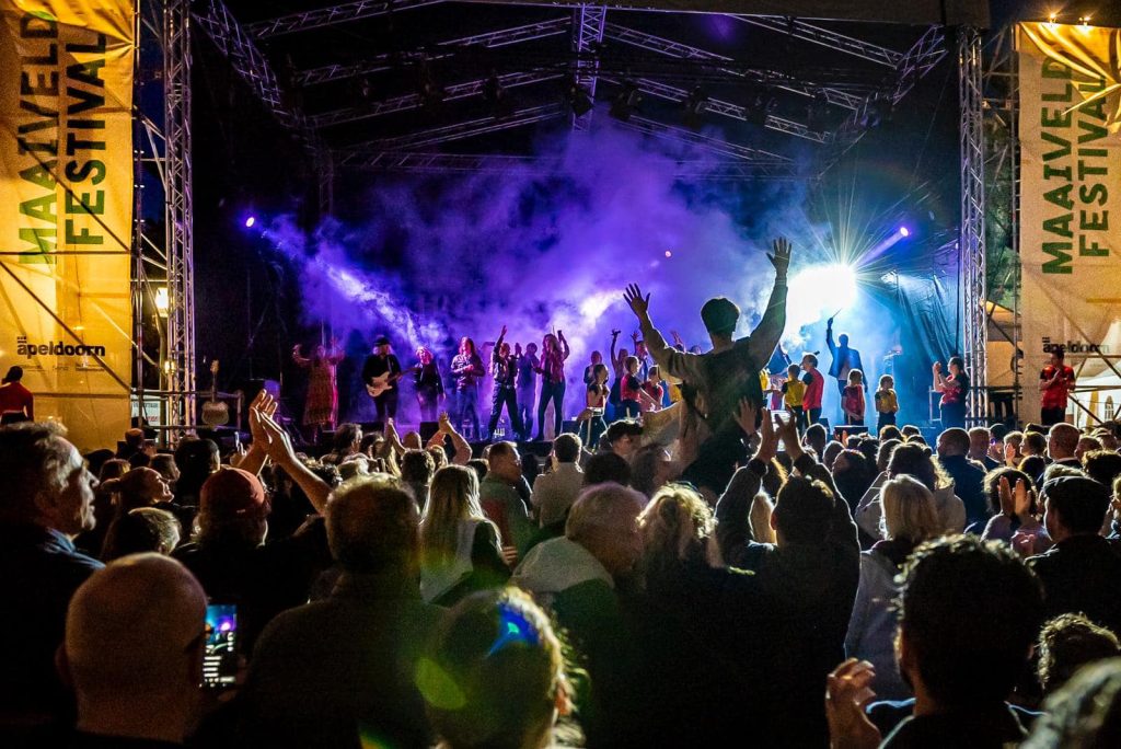 Maaiveld Festival 2024: Twee dagen vol muziek, kunst en avontuur in Apeldoorn!